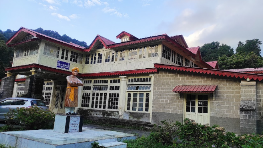 universities of dehradun