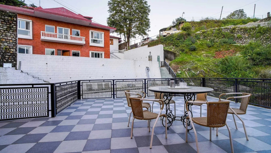 Pineview Albert Estate