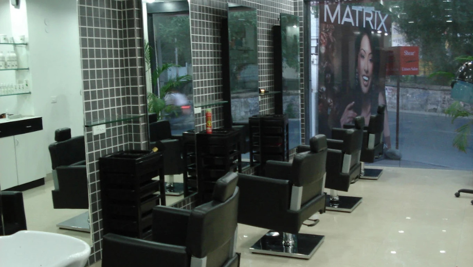 Shear Genius Salon in dehradun