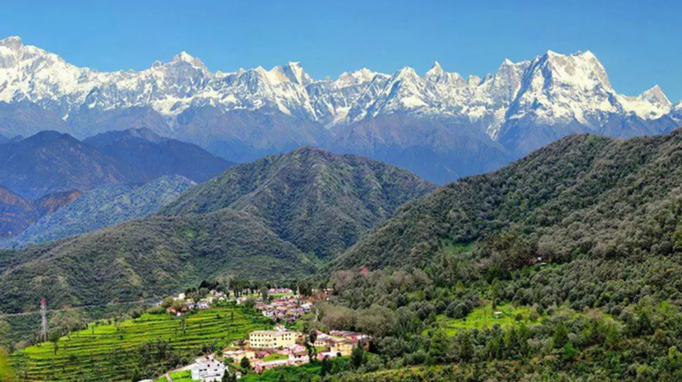Khirsu village in Uttarakhand with Himalayan views
